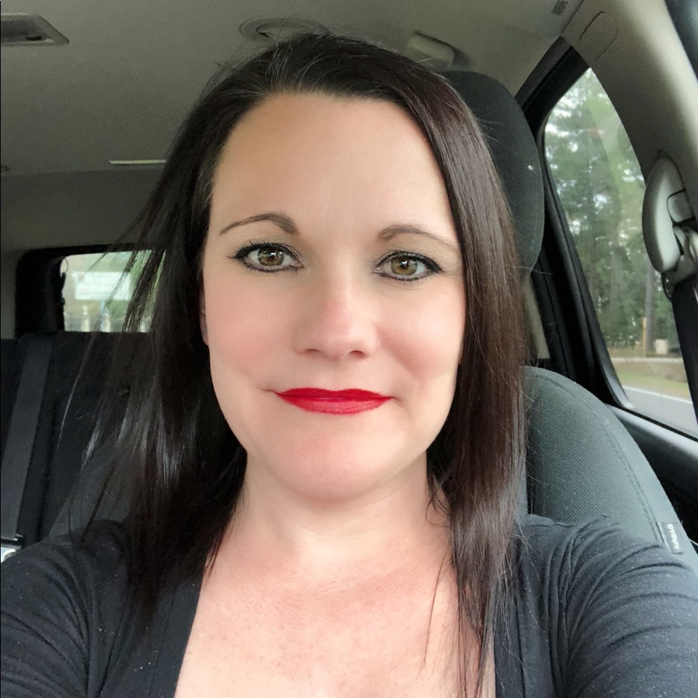 Meet your Posher, Amber